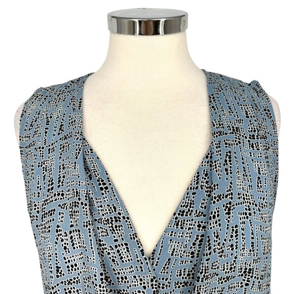 Astr Sleeveless Draped V-Neck Blouse Blue Black Size Medium - Picture 2 of 10